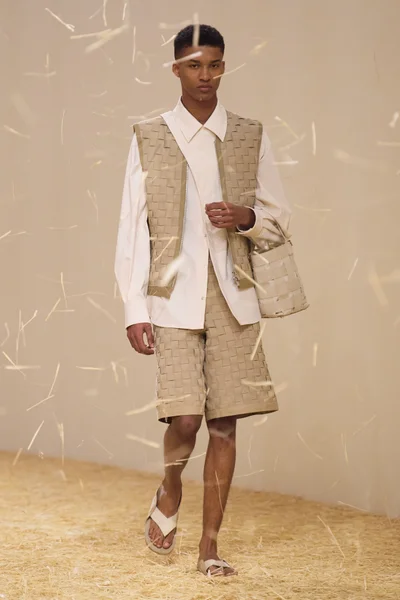 Look 39